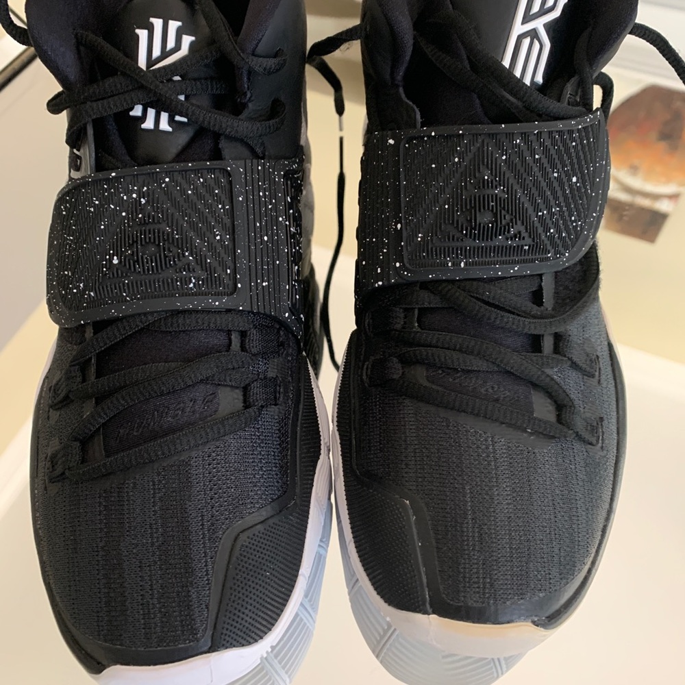 Kyrie 6 Quick To The Cut Size 8.5